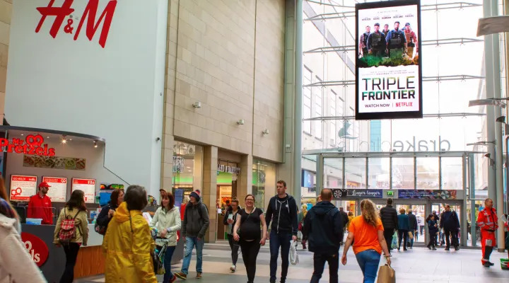 Malls Live XL Digital Advertising Billboard